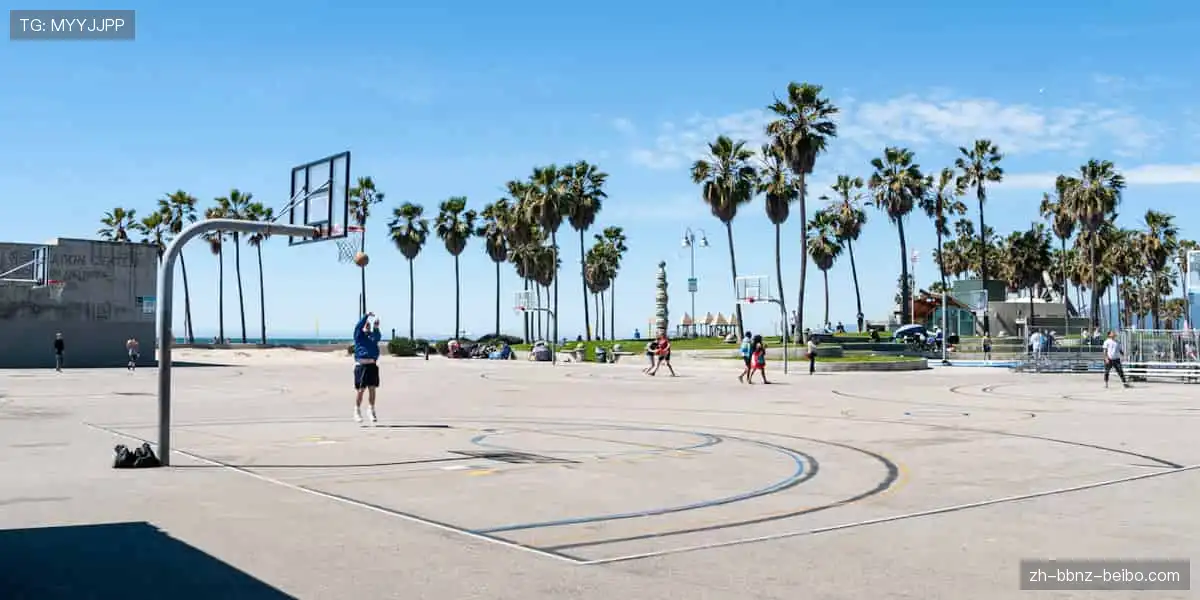 🎧沉浸式体验,声临其境!戴上耳机,仿佛置身比赛现场!